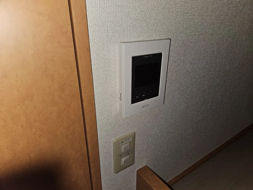 モニター付きインターホン