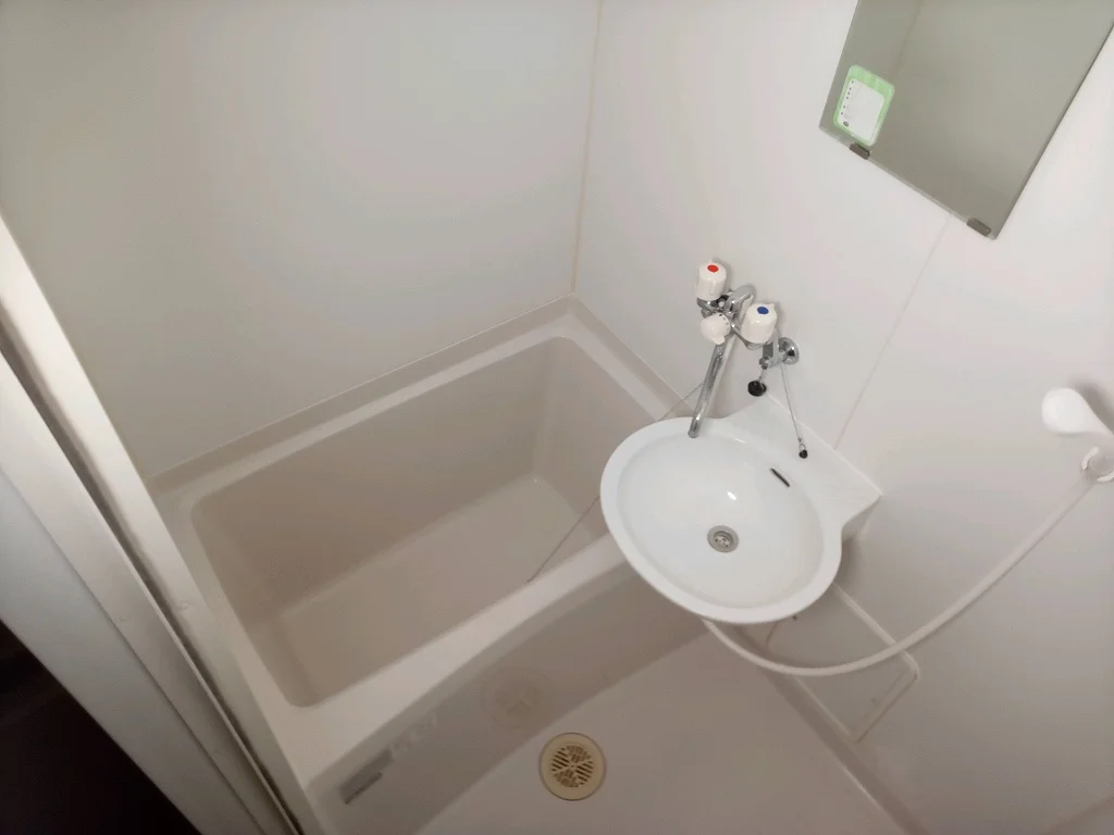 備品や設備仕様は号室等により異なります。現地をご確認下さい。