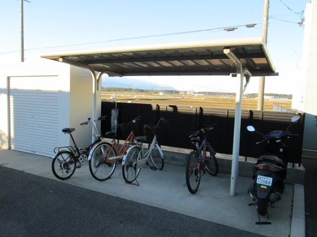 屋根付き駐輪場