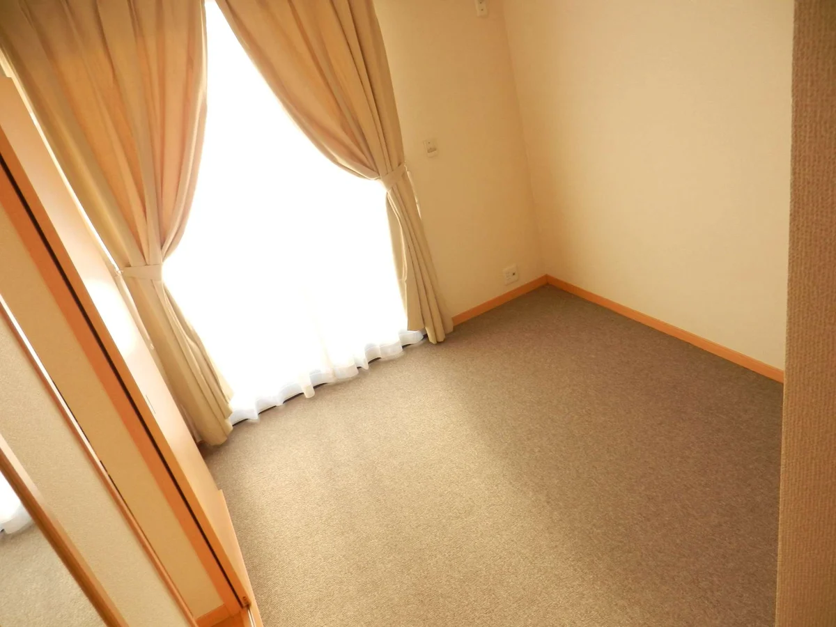 明るい日差しが差し込みます。