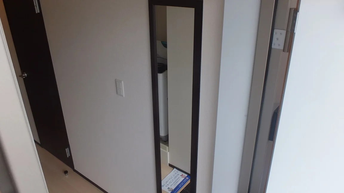 姿見設置。外出前にチェック！