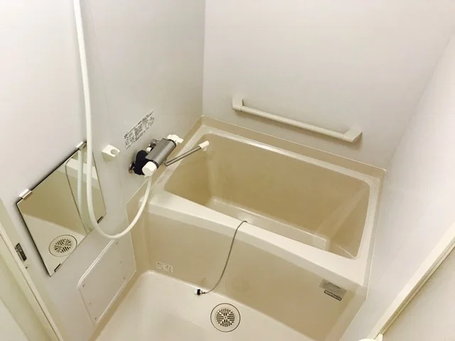 浴室は乾燥機付。雨の日、室内干しも気になりません！