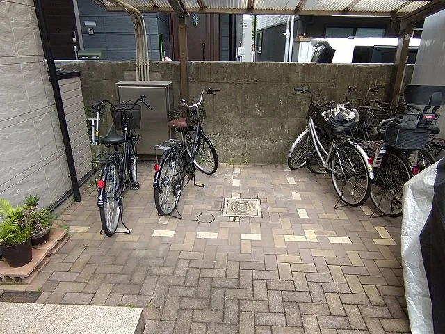 駐輪場　原付＆自転車のみ駐輪可能
