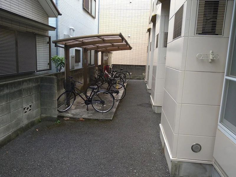 駐輪場　原付＆自転車のみ駐輪可能