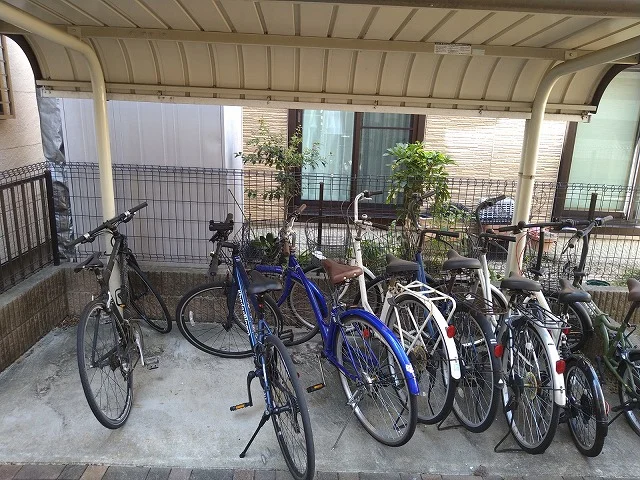 駐輪場　原付＆自転車のみ駐輪可能