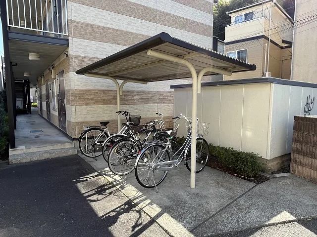 駐輪場　原付＆自転車のみ駐輪可能