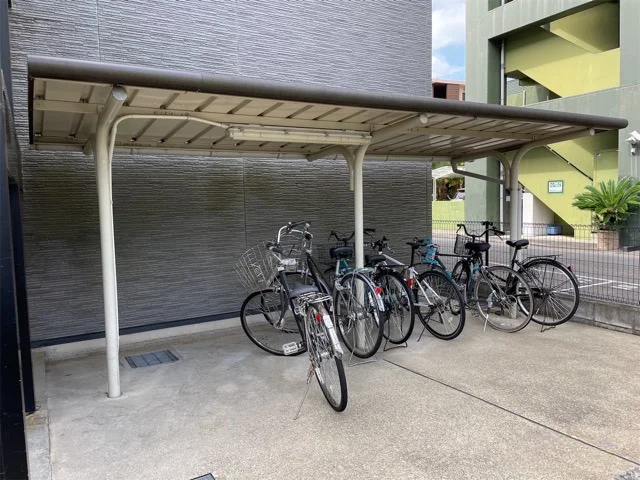 駐輪場　原付＆自転車のみ駐輪可能