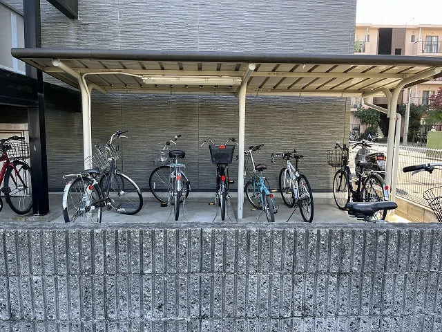 駐輪場　原付＆自転車のみ駐輪可能