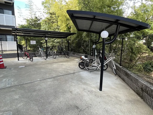駐輪場　原付＆自転車のみ駐輪可能
