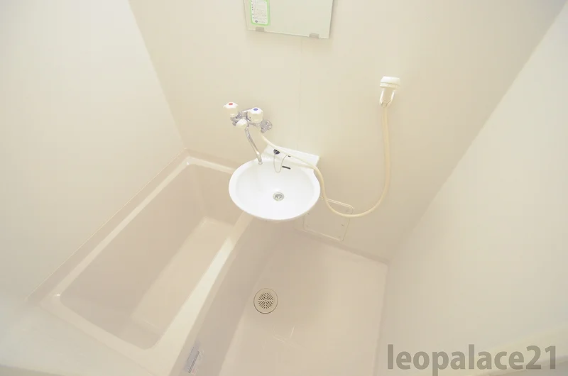 備品や設備仕様は号室等により異なるため現地をご確認ください。