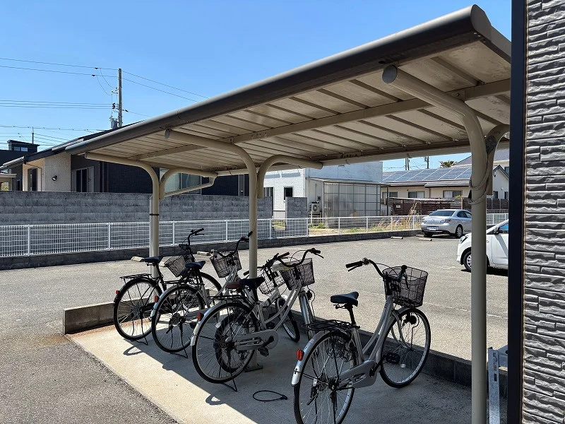 屋根付き無料駐輪場
