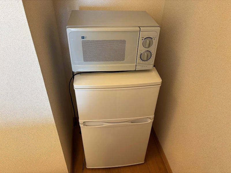 冷蔵庫と電子レンジ付き
