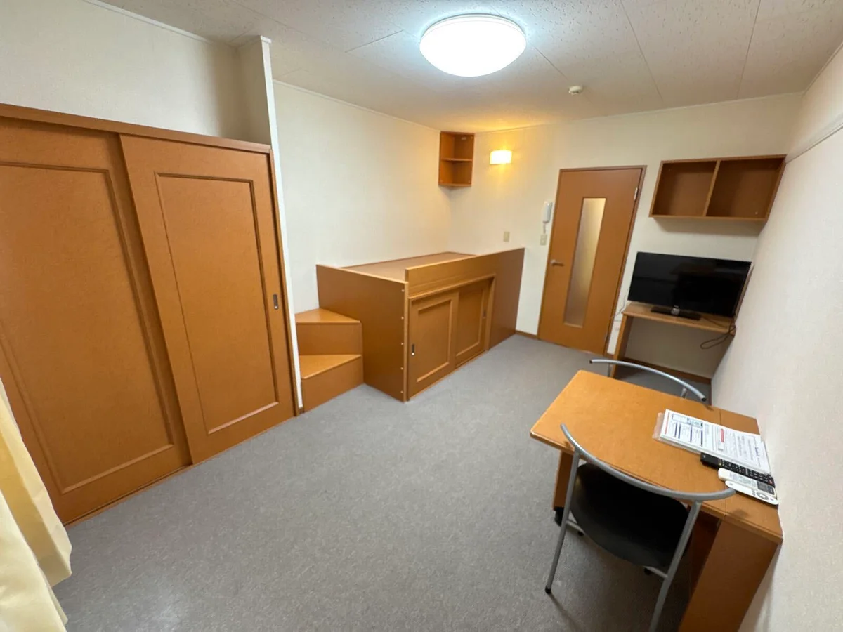 1階はフローリング、2階はじゅうたんです。