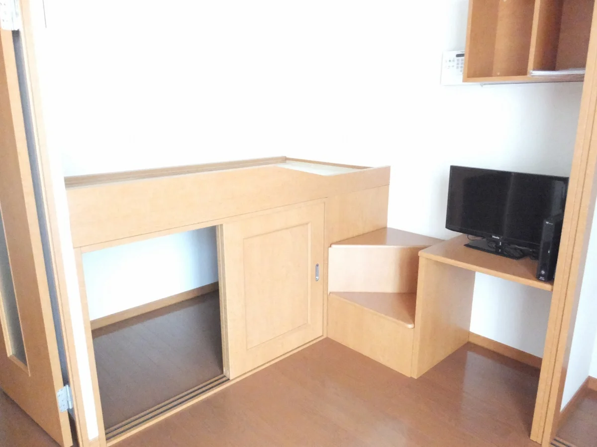 1階はフローリング、2階はじゅうたんです。