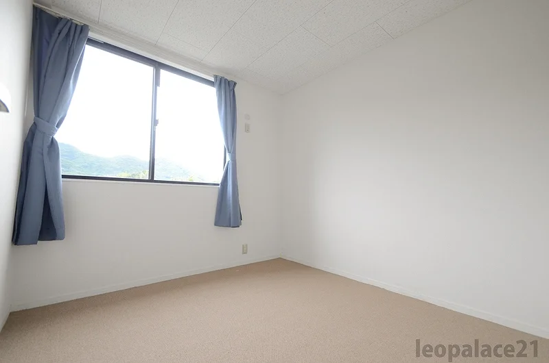 備品や設備仕様は号室等により異なります現地をご確認下さい。