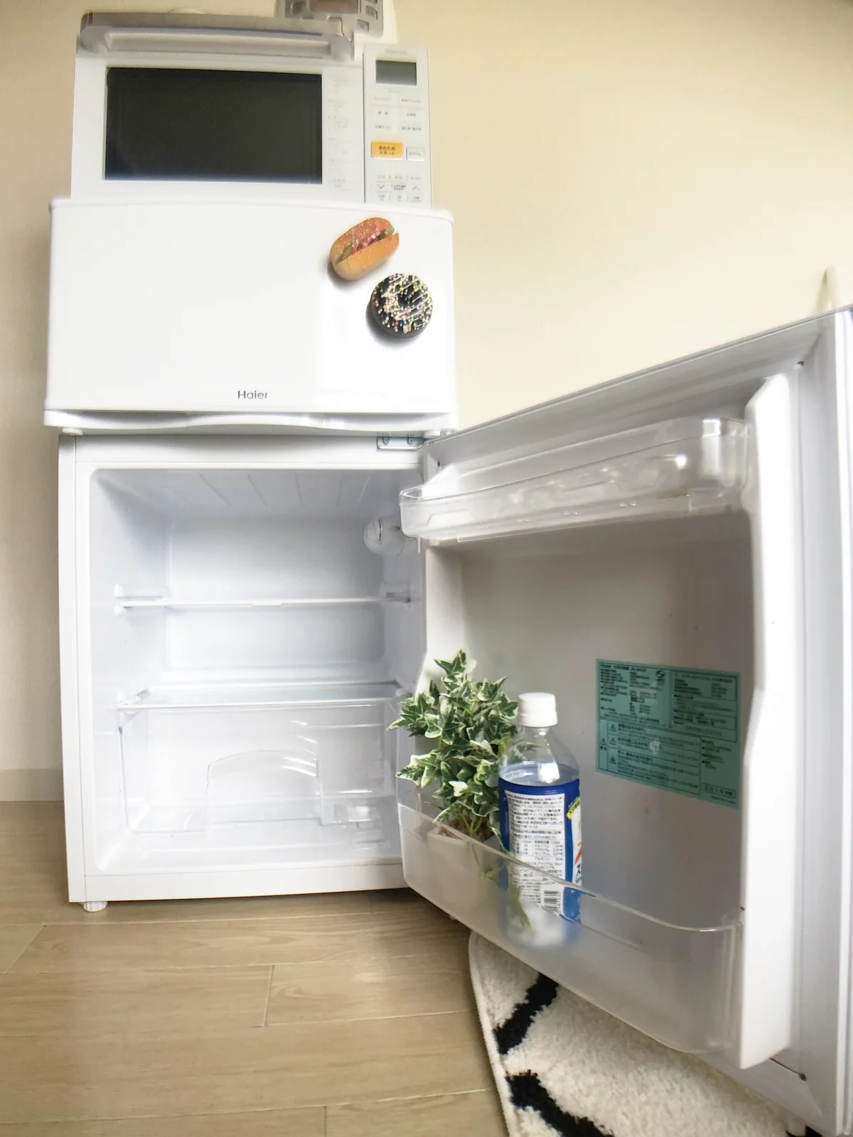 冷蔵庫完備☆　冷凍スペースも大きいので、食べきれない食材保管にも向いています◎夏はアイスも冷やせれば、帰ったらつめたーい飲み物が待っているという想像も掻き立てられます、、！