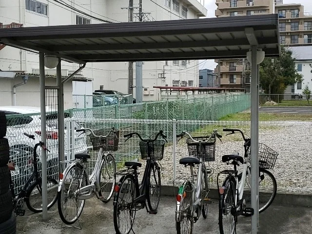 屋根付き駐輪場