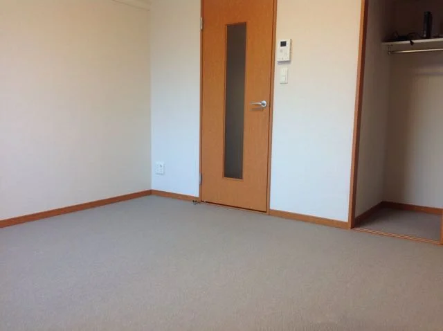 居間（ベランダ側）