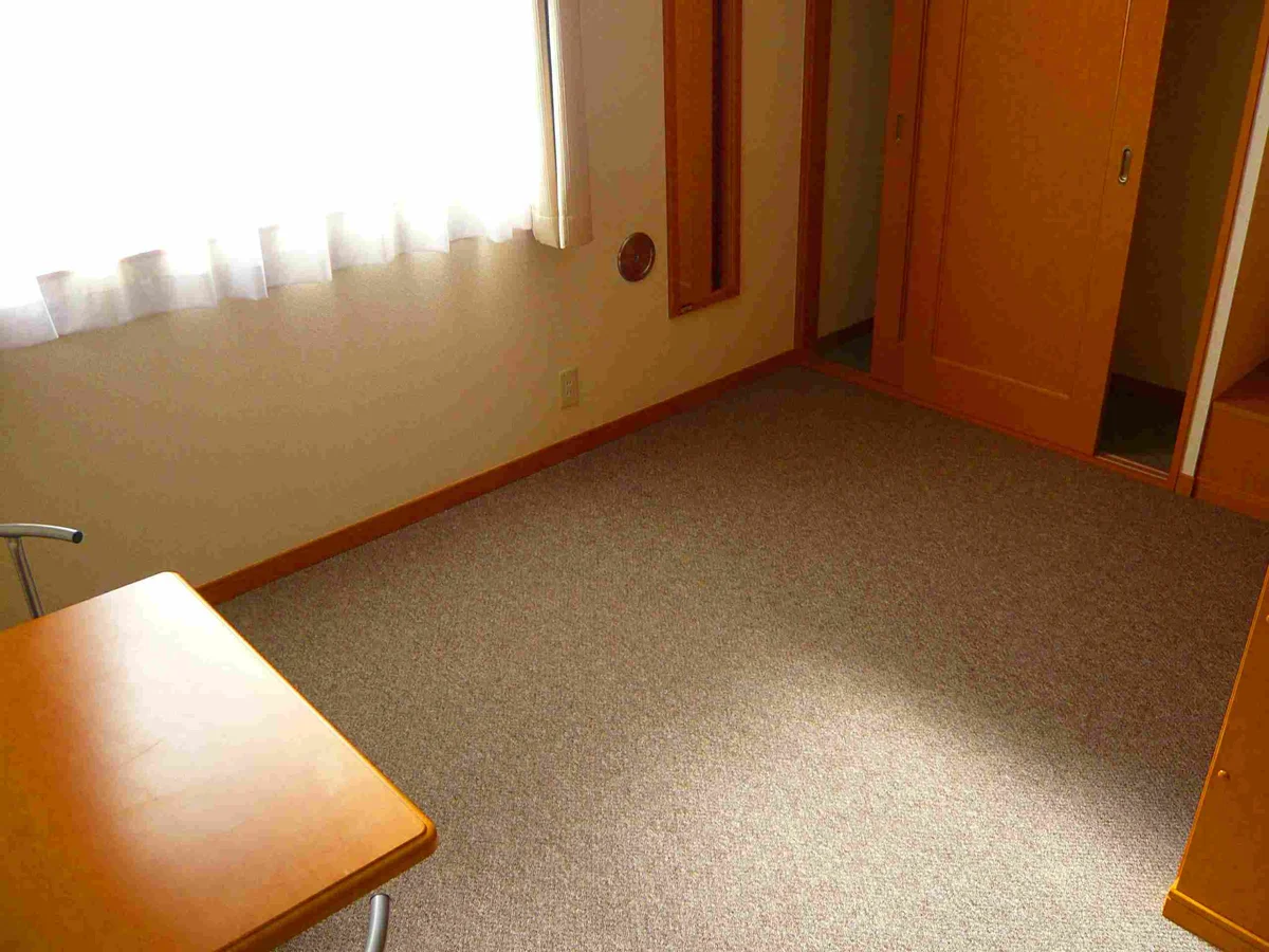 ２階は絨毯のお部屋です♪