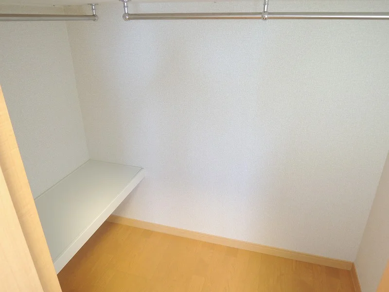 ベッド下収納付