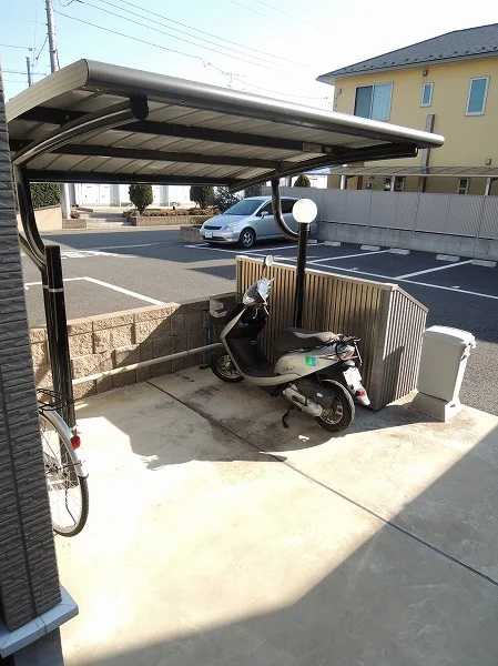 屋根付き駐輪場