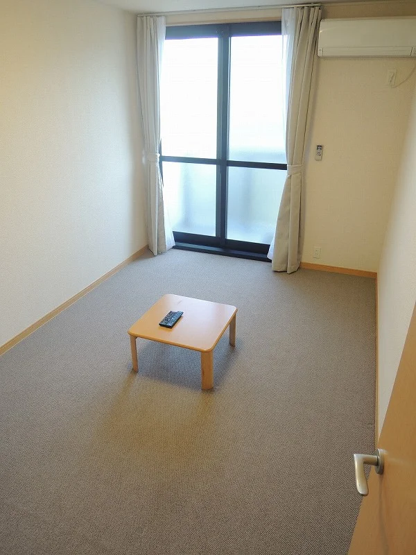 ベランダ付のお部屋です