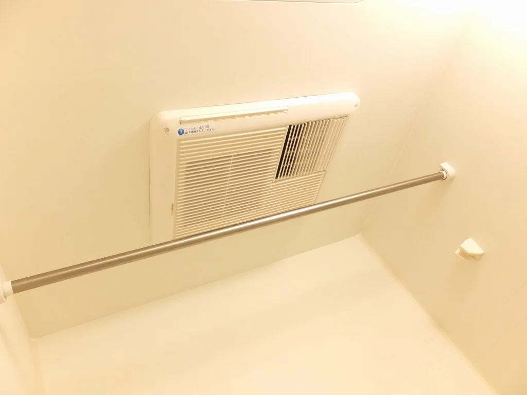 雨の日も安心な浴室換気乾燥機付き！