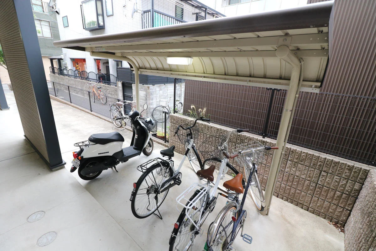 屋根付き駐輪場を完備※無料