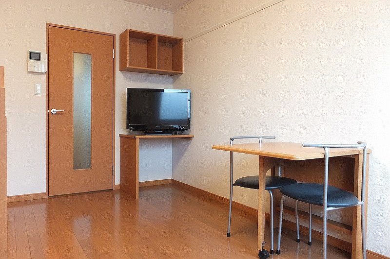 1Ｆの写真です。2Ｆは絨毯になります。