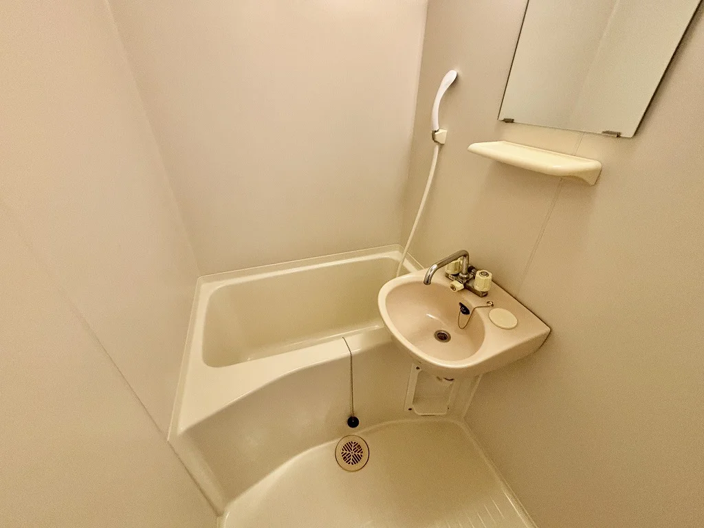 設備・仕様は号室により異なる為、現況を優先いたします。