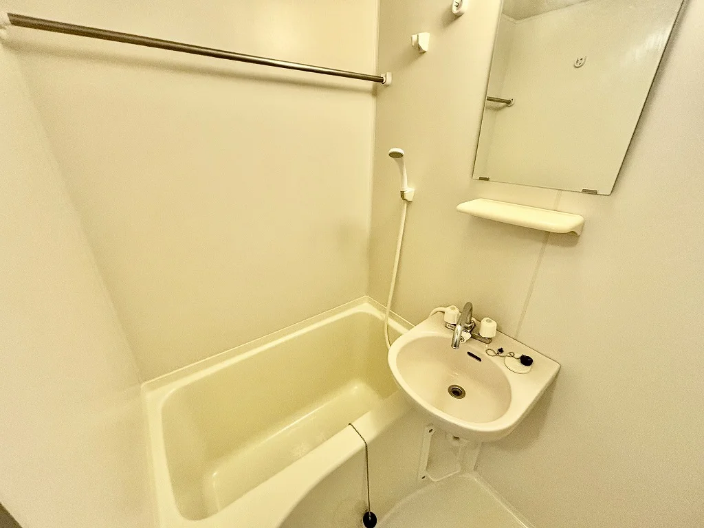 設備・仕様は号室により異なる為、現況を優先いたします。