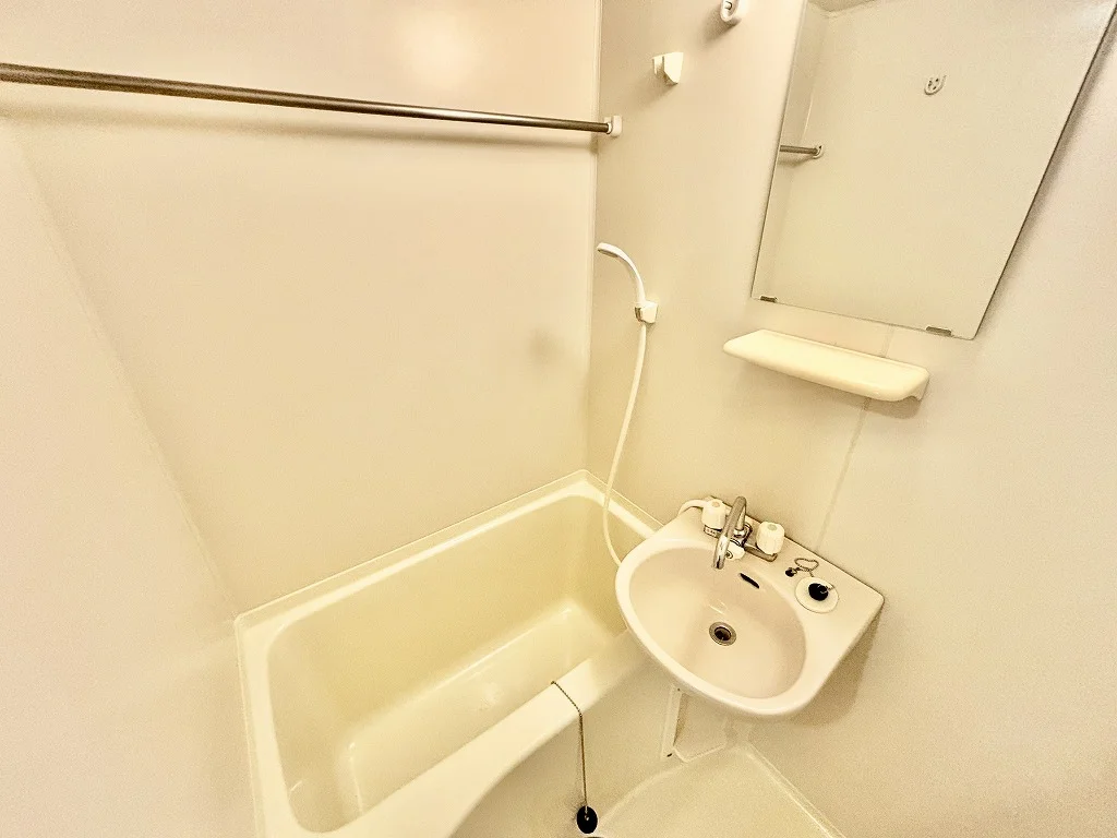 設備・仕様は号室により異なる為、現況を優先いたします。