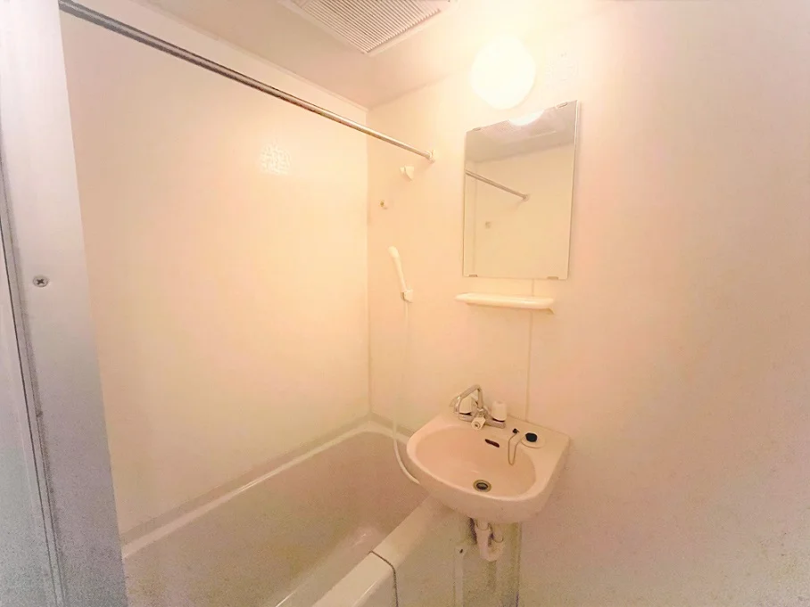 設備・使用は号室により異なる為、現状を優先いたします