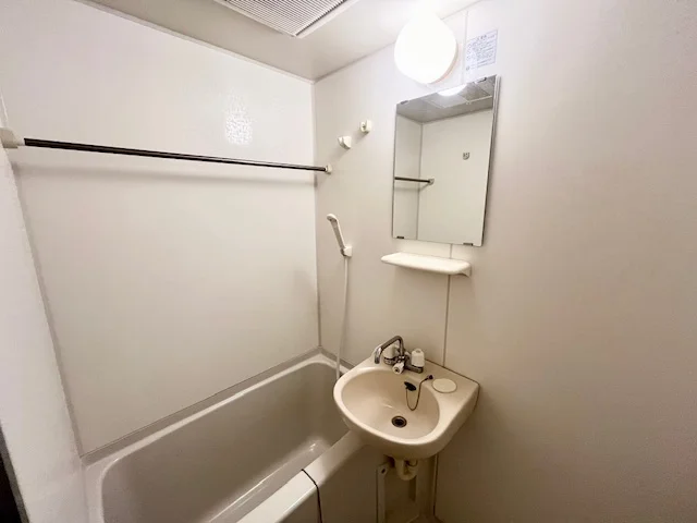 設備・仕様は号室により異なる為、現況を優先いたします。