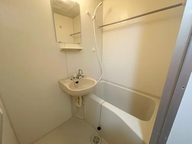 設備・仕様は号室により異なる為、現況を優先いたします。