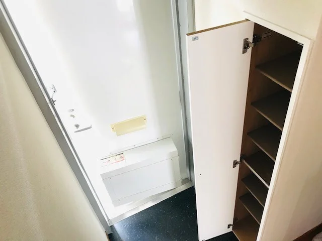 シューズボックス
