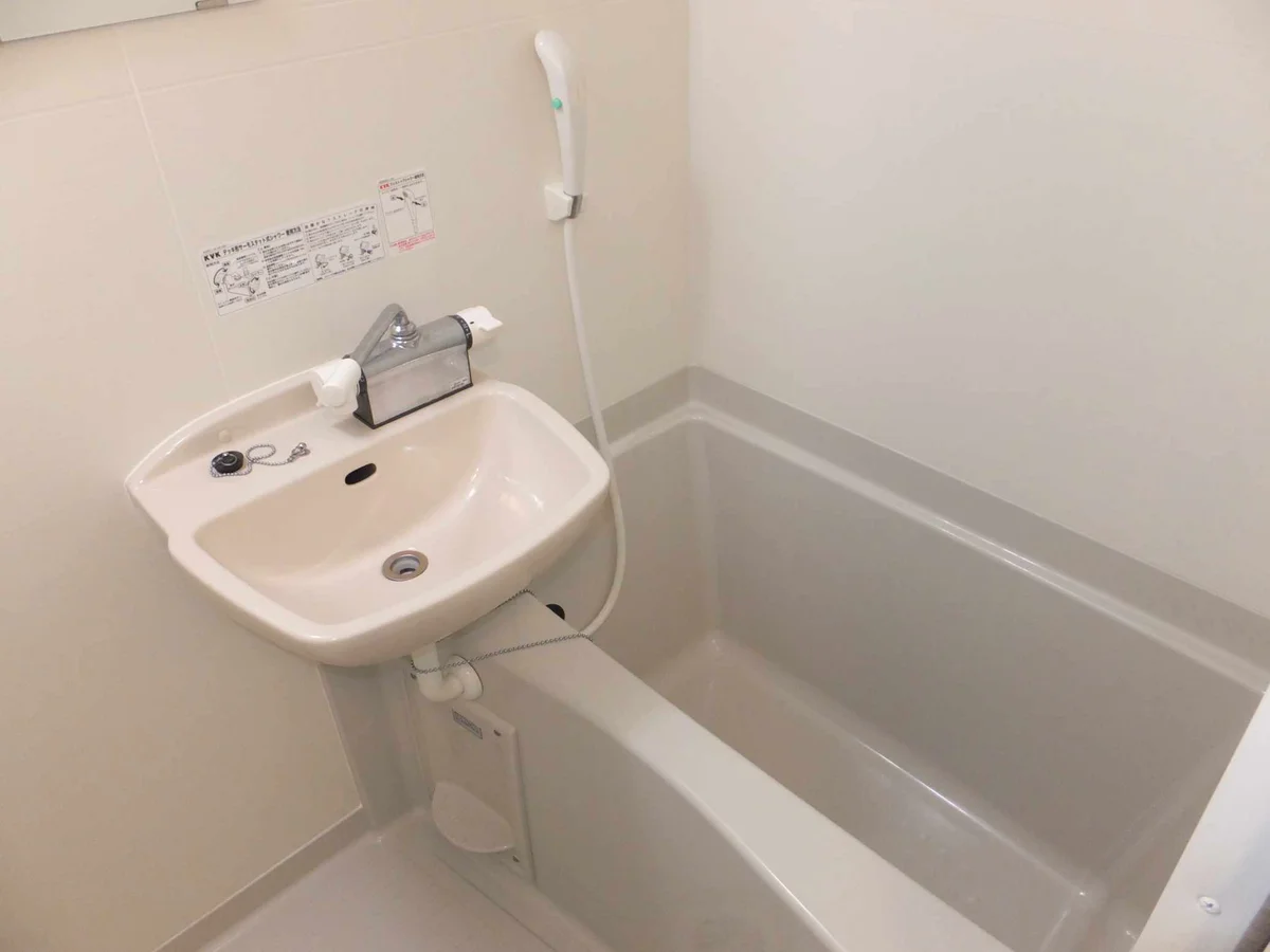 雨の日の室内干しに便利な浴室乾燥機付き