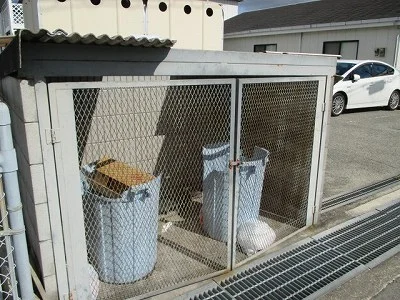 ダストボックス