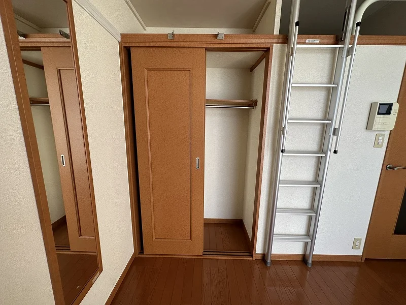 2階、3階は絨毯床となります