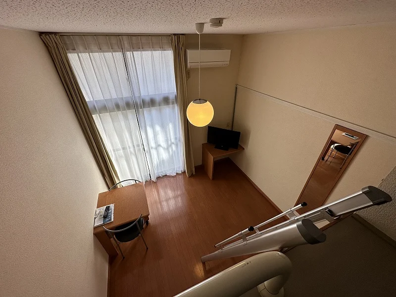 寝室からの居間の景色です。