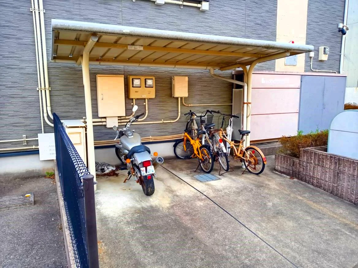 屋根付き駐輪場