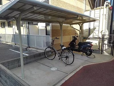 自転車置き場は無料でご利用いただけます。
