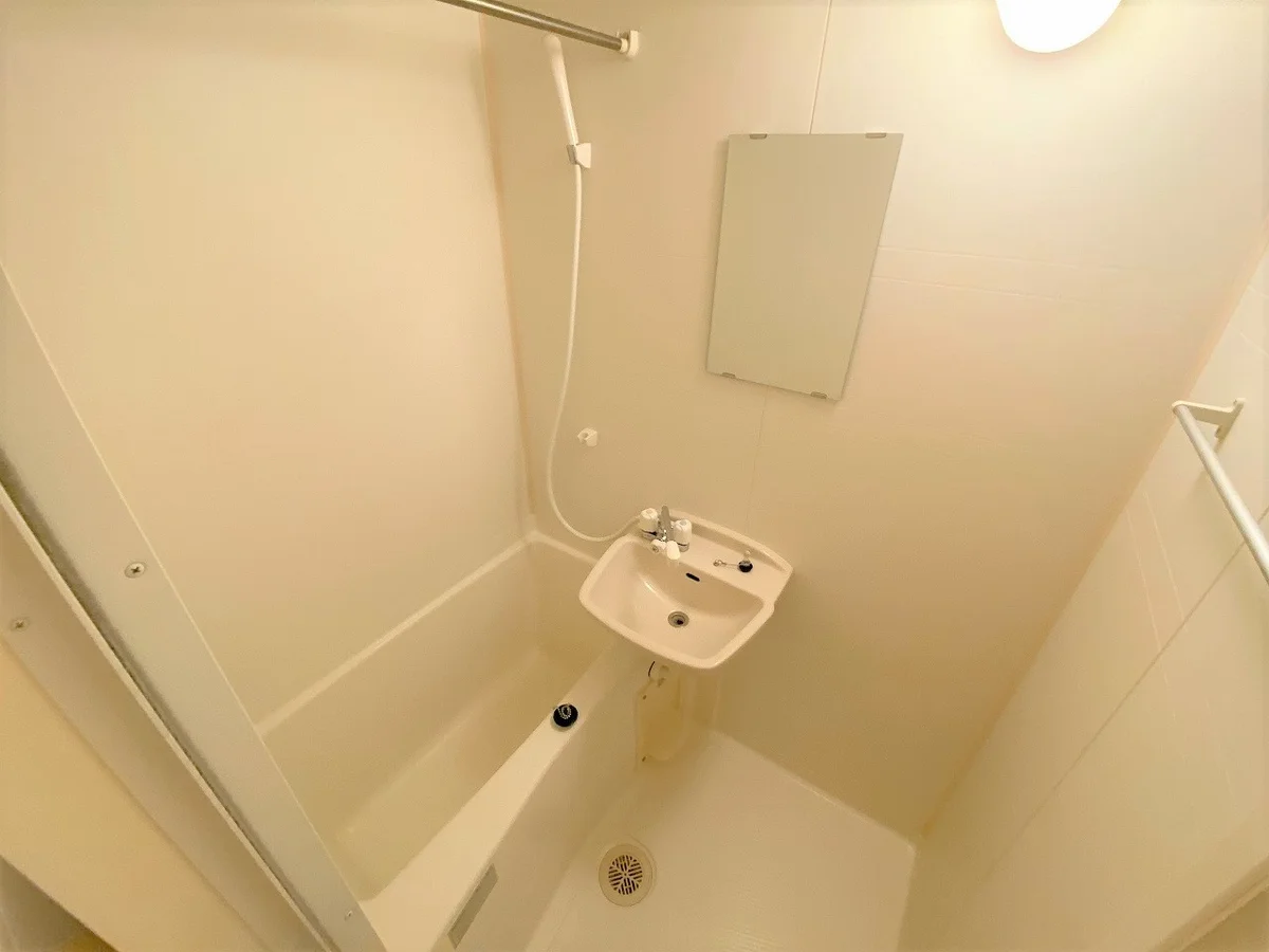 設備仕様は号室により異なる為、現況を優先致します。