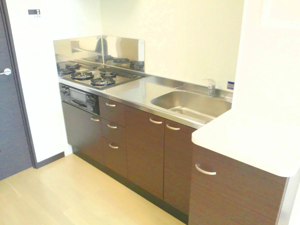 ガスコンロ３口、グリル付