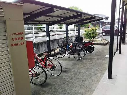 敷地内駐輪場無料