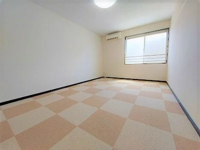 2Ｆのお部屋はカーペットです。