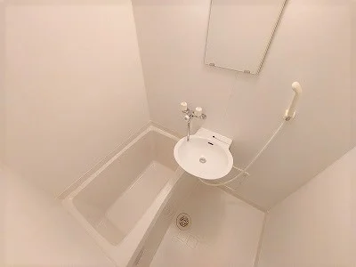 シャワー付きバスルーム