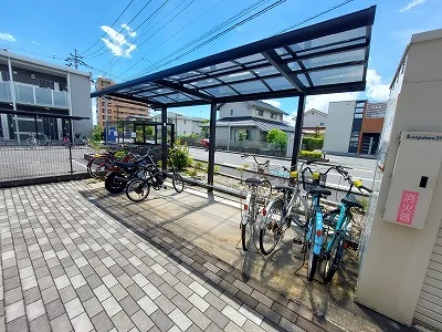 屋根付き駐輪場