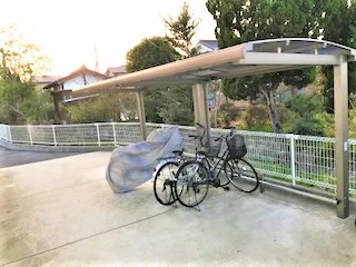 屋根付き駐輪場
