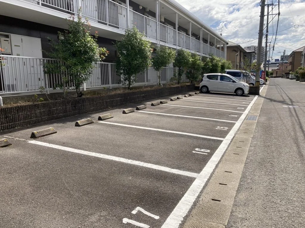 設備・仕様は号室により異なる為現況を優先致します。